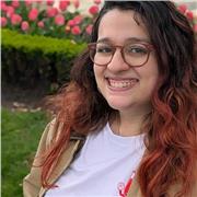 Bióloga con maestría en biotecnología, con de 5 años de experiencia impartiendo clases a niños, adolescentes y universitarios